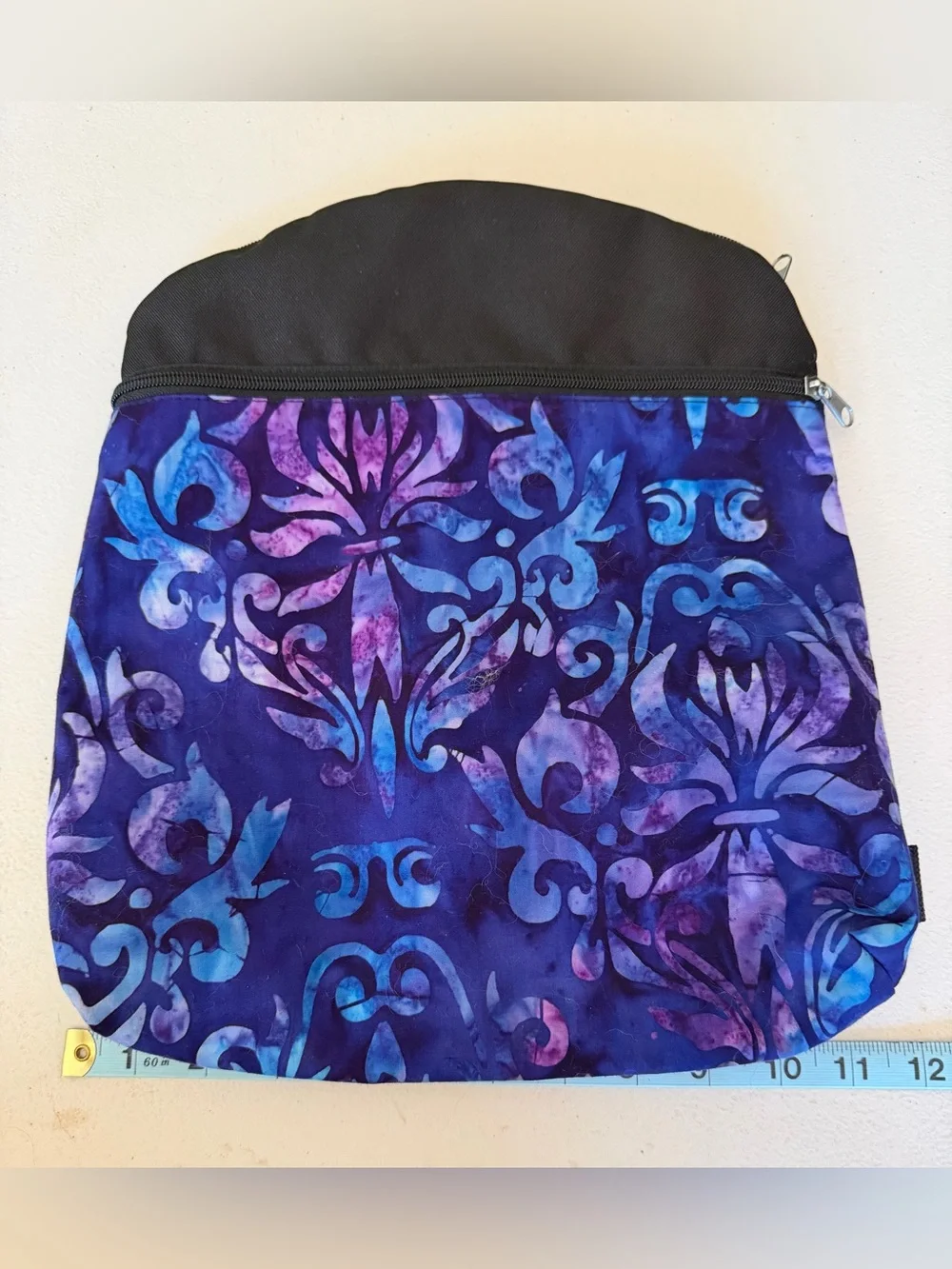 Purple Patterned Women's Zip-Top Tote Bag